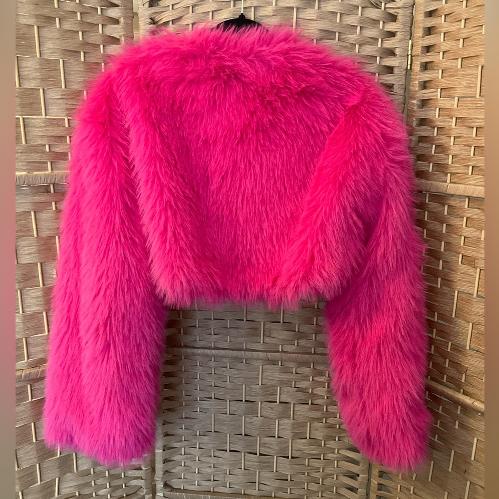 SO Pink Faux Fur Bolero Jacket - Picture 2 of 9
